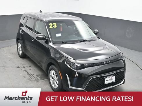 Used 2023 Kia Soul LX w/ LX Technology Package FWD image 18