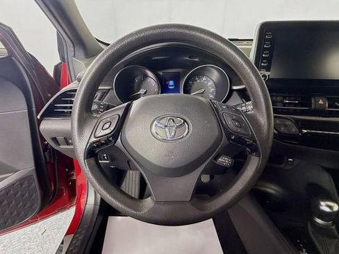 Used 2019 Toyota C-HR LE FWD image 13