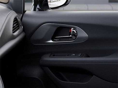 New 2025 Chrysler Pacifica Select image 25