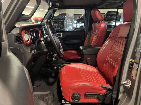 Used 2020 Jeep Wrangler Unlimited Rubicon AWD/4WD image 9