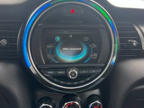 Used 2018 MINI Cooper 4-Door Hardtop FWD image 43