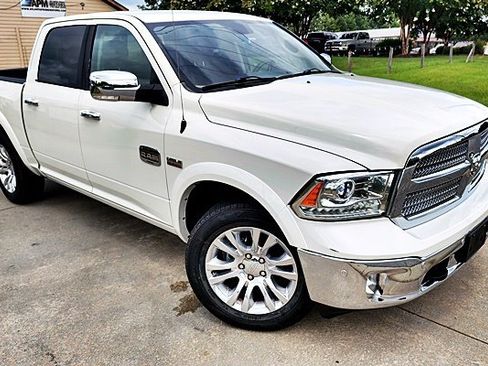 Used 2017 RAM 1500 Laramie Longhorn AWD/4WD image 4