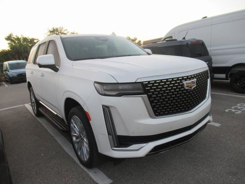 Used 2023 Cadillac Escalade Luxury image 1