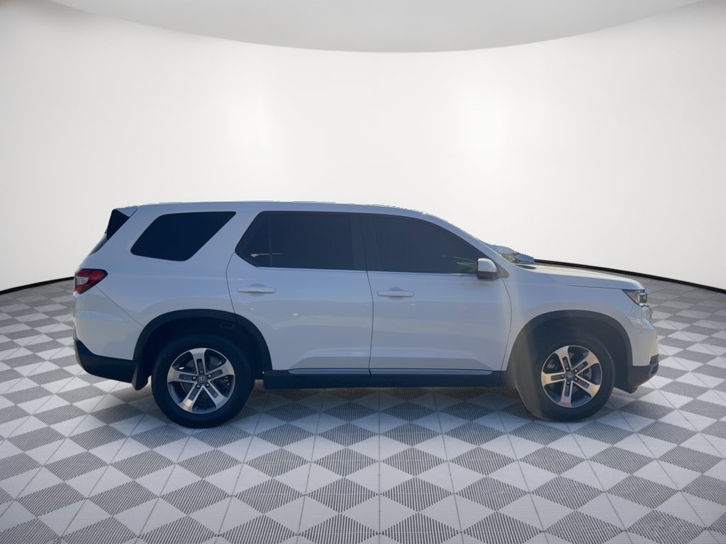 Used 2025 Honda Pilot EX-L image 8