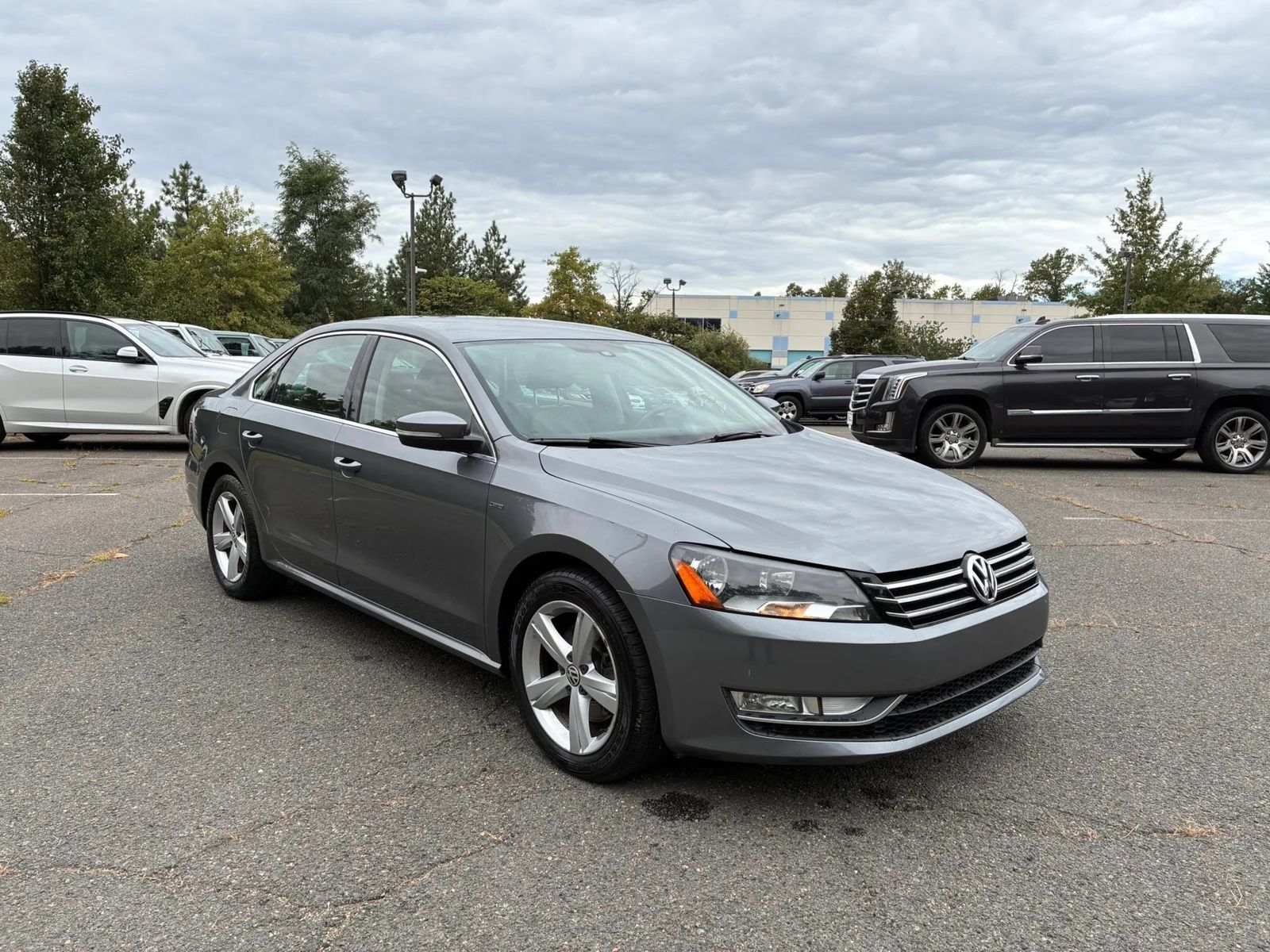 Used 2015 Volkswagen Passat 1.8T Limited Edition FWD image 10