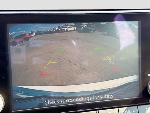Used 2025 Nissan Altima 2.5 SV FWD image 30
