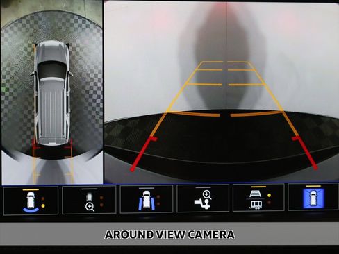 Used 2023 Chevrolet Tahoe Z71 w/ Z71 Off-Road Package image 5