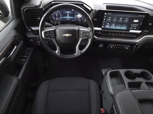 Used 2022 Chevrolet Silverado 1500 LT image 13