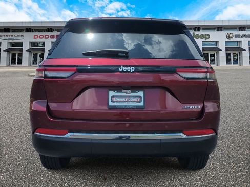 Used 2025 Jeep Grand Cherokee Limited RWD image 7