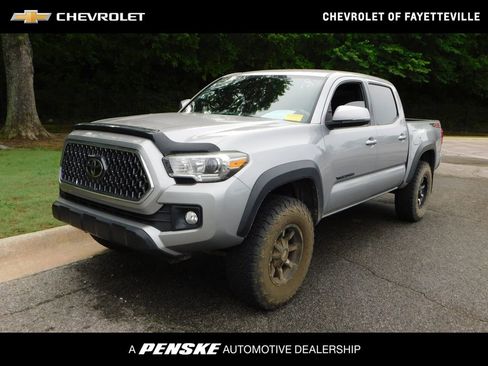 Used 2019 Toyota Tacoma TRD Off-Road AWD/4WD image 1