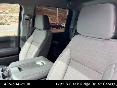 Used 2024 Chevrolet Silverado 2500 Custom w/ Custom Value Package image 16