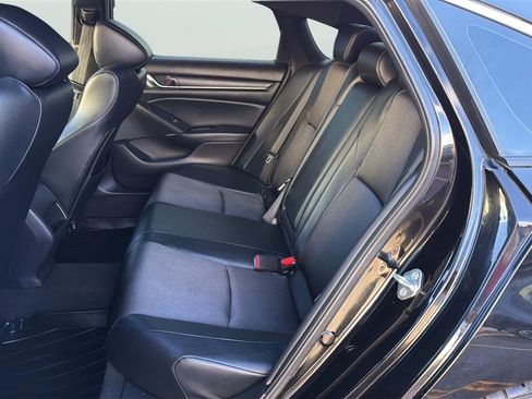 Used 2018 Honda Accord Sport image 16