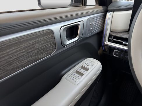 Used 2024 Hyundai Santa Fe Calligraphy FWD image 25