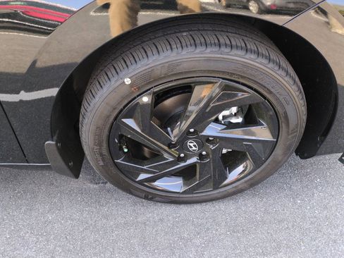 New 2026 Hyundai Elantra Sport FWD image 31