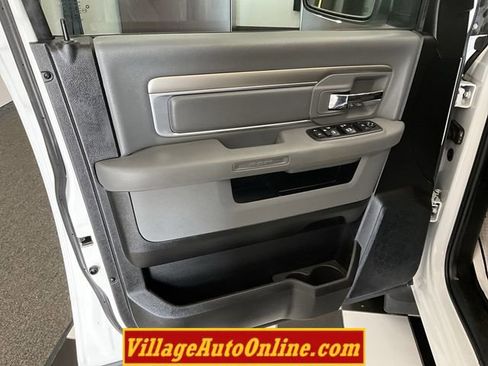 Used 2019 RAM 1500 Big Horn AWD/4WD image 12
