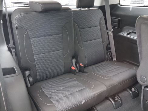 Used 2023 GMC Acadia SLE w/ Driver Convenience Package image 13