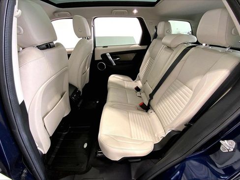 Used 2020 Land Rover Discovery Sport SE AWD/4WD image 19