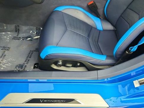 Used 2025 Chevrolet Corvette Stingray Premium Conv w/ Z51 Performance Package image 26