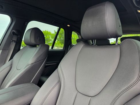 Used 2022 BMW X5 xDrive40i w/ Premium Package image 13