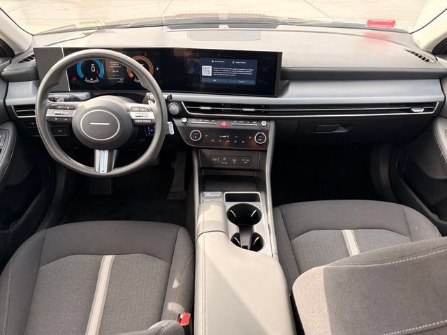 Used 2025 Hyundai Sonata SEL FWD image 13