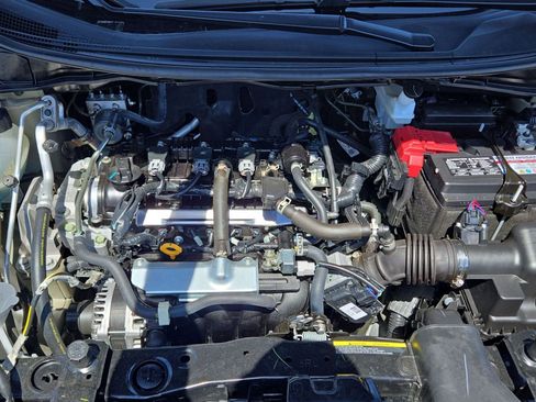 Used 2025 Nissan Versa SV FWD image 35