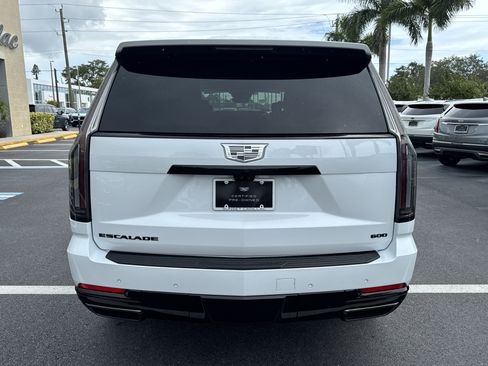 Certified 2026 Cadillac Escalade Platinum Sport w/ LPO, ONYX Package AWD/4WD image 5