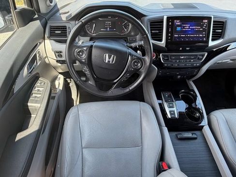 Used 2017 Honda Pilot Elite image 17