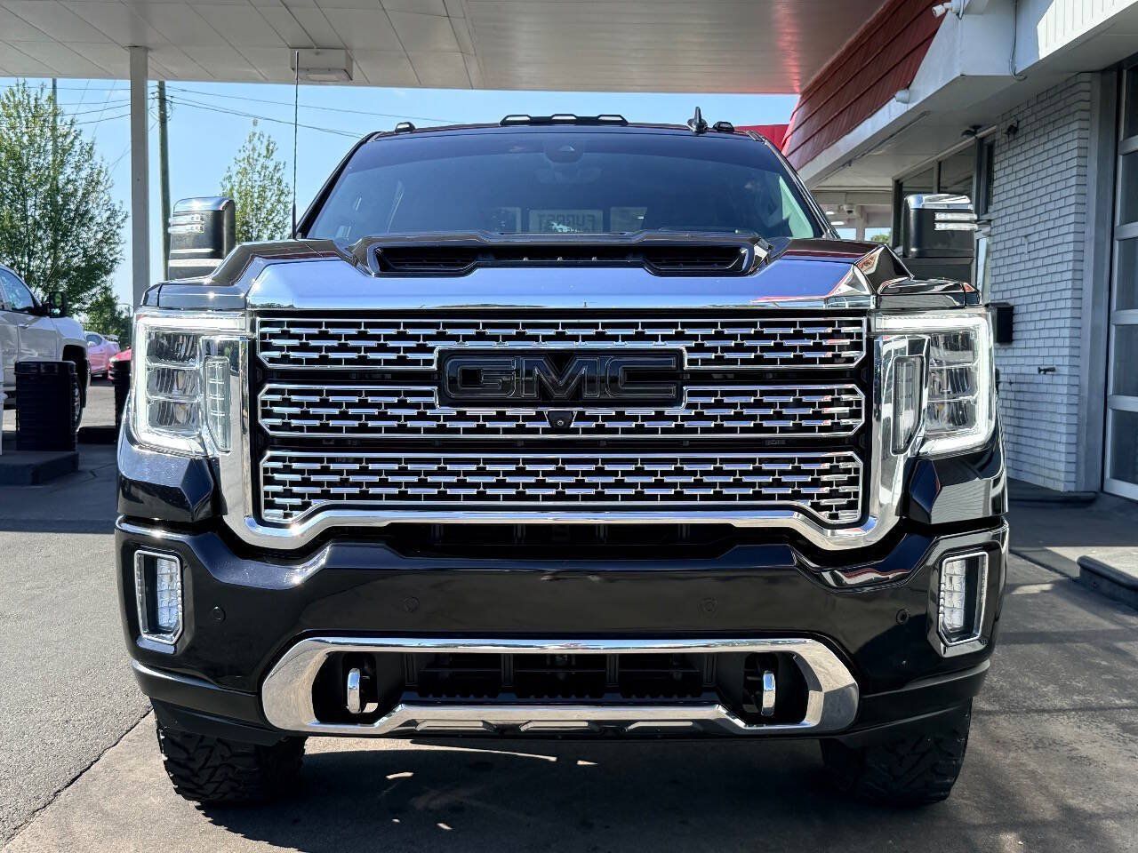 Used 2021 GMC Sierra 2500 Denali w/ Denali Black Diamond Edition AWD/4WD image 7