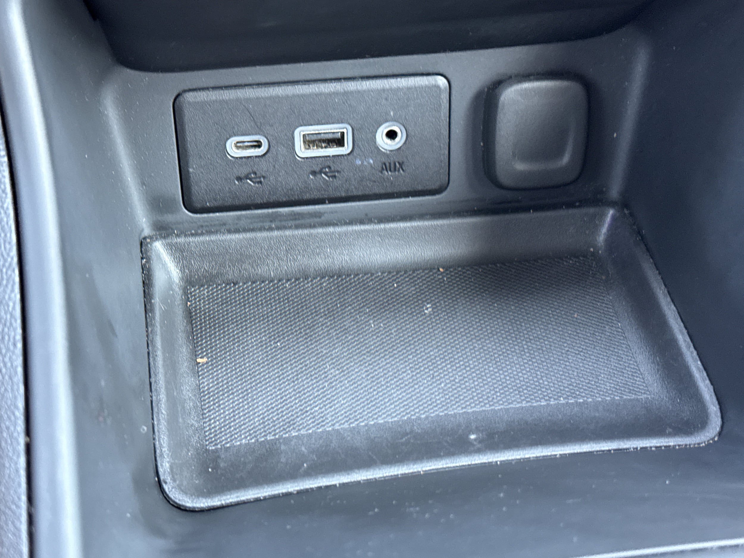 Used 2024 GMC Terrain SLE FWD image 26