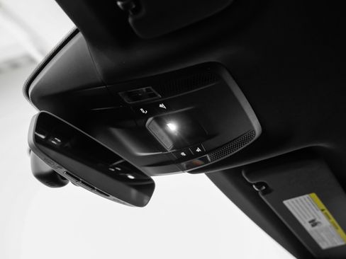 New 2025 Porsche Taycan image 28