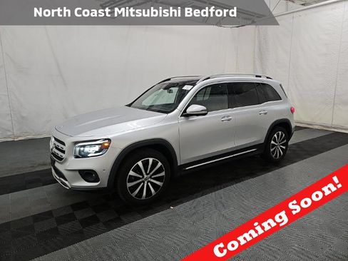 Used 2023 Mercedes-Benz GLB 250 4MATIC w/ Premium Package image 1