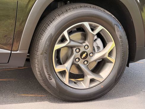 New 2026 Chevrolet Trax LT w/ Driver Confidence Package FWD image 10