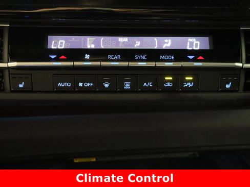 Used 2023 Toyota Sienna XSE image 20