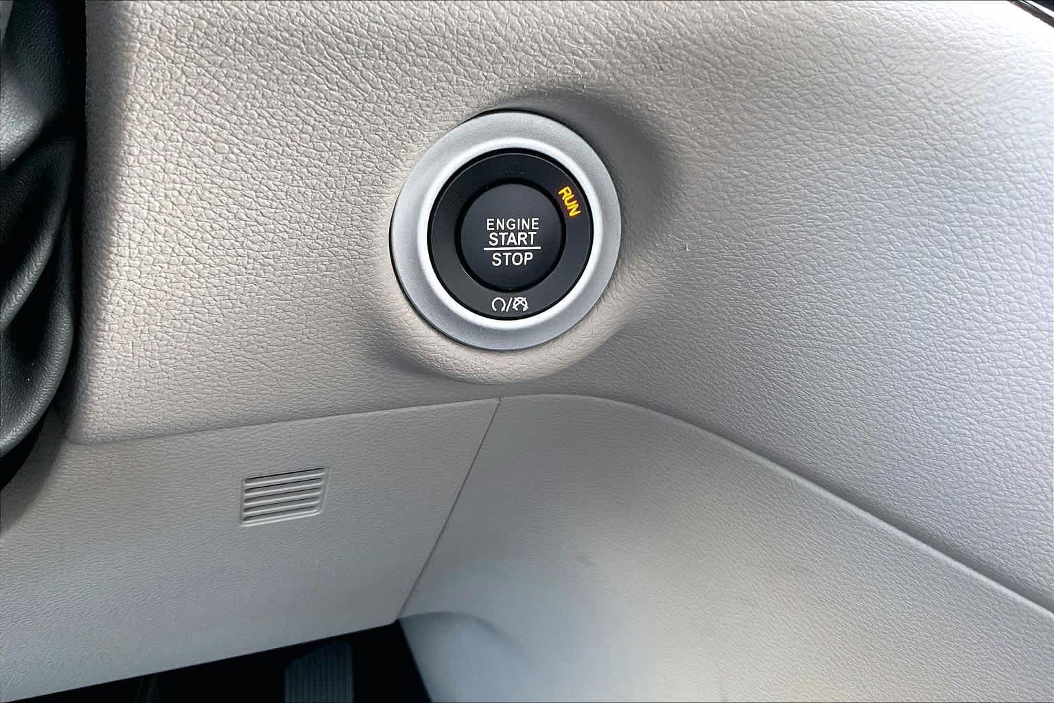 Used 2023 Chrysler Voyager LX FWD image 35