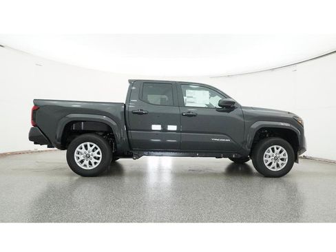 New 2025 Toyota Tacoma SR5 image 27