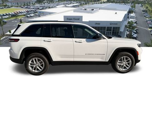 New 2026 Jeep Grand Cherokee Laredo image 3