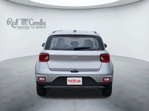 New 2025 Hyundai Venue SEL image 4