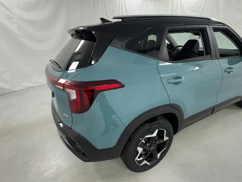 New 2026 Kia Seltos S AWD/4WD image 3