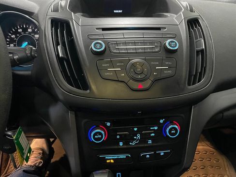 Used 2017 Ford Escape SE FWD image 13