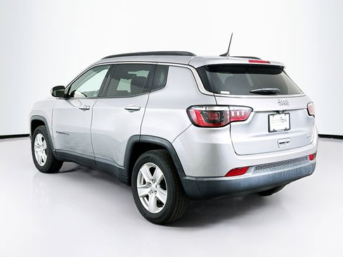 Used 2022 Jeep Compass Latitude image 5