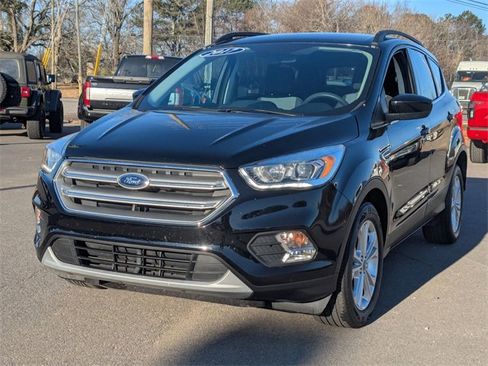 Used 2017 Ford Escape SE w/ Equipment Group 201A image 7