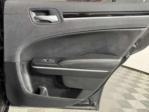 Used 2023 Chrysler 300 Touring w/ Sport Appearance Package RWD image 39