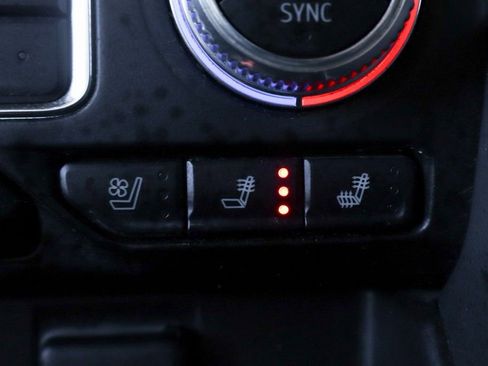 Used 2021 GMC Yukon SLT image 41