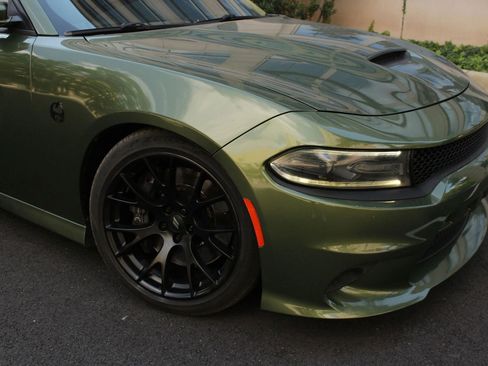 Used 2018 Dodge Charger R/T Scat Pack w/ Dynamics Package image 3