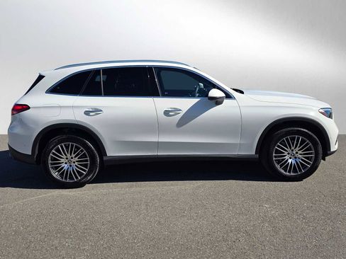 Used 2026 Mercedes-Benz GLC 300 image 2