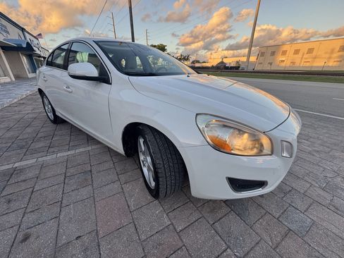 Used 2012 Volvo S60 T5 image 7