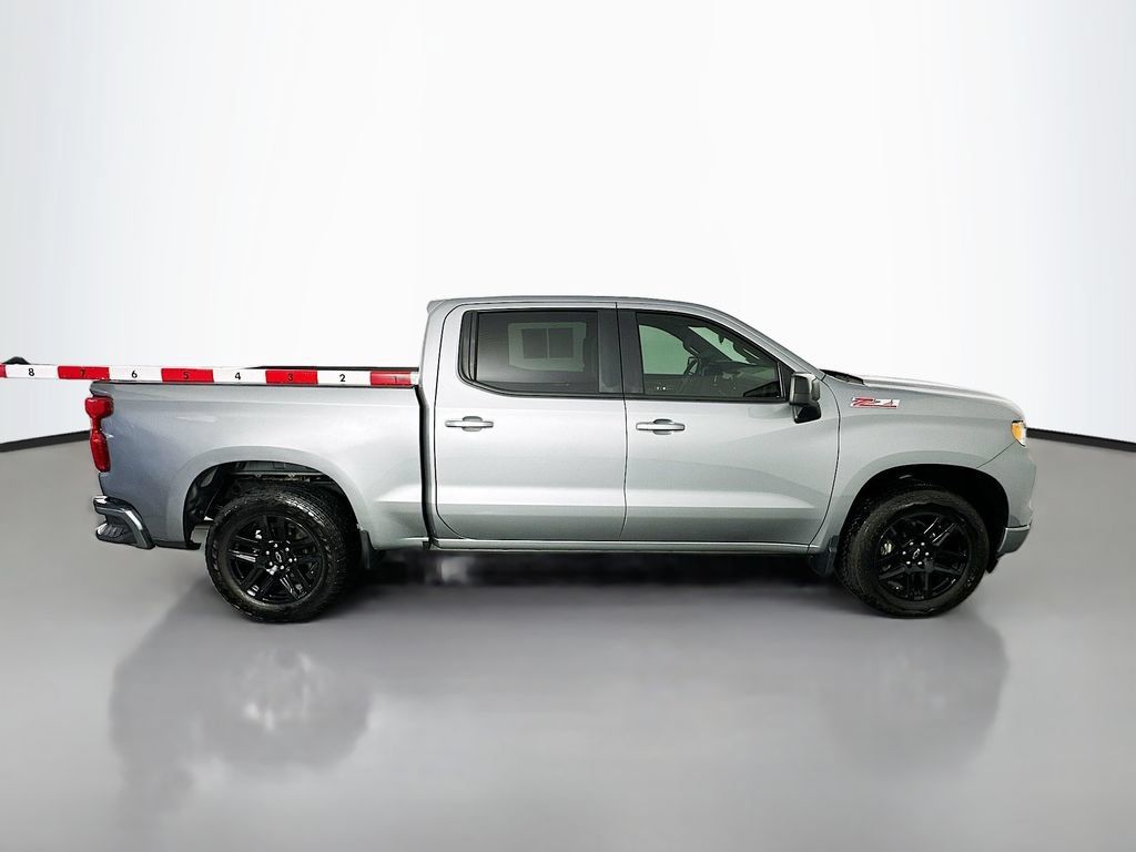 Used 2024 Chevrolet Silverado 1500 RST w/ Convenience Package II AWD/4WD image 8