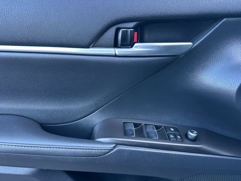 Used 2023 Toyota Camry XSE w/ Navigation Package image 12