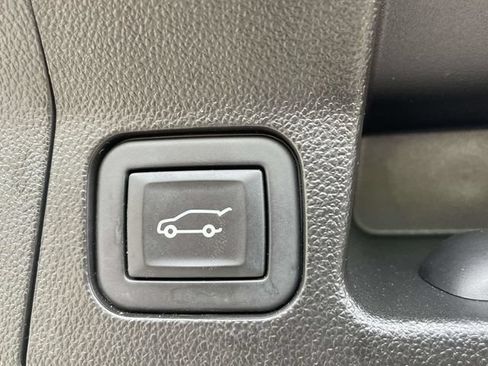 Certified 2023 GMC Acadia SLE w/ Driver Convenience Package AWD/4WD image 20