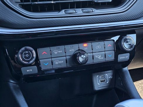 New 2026 Jeep Compass Trailhawk image 21